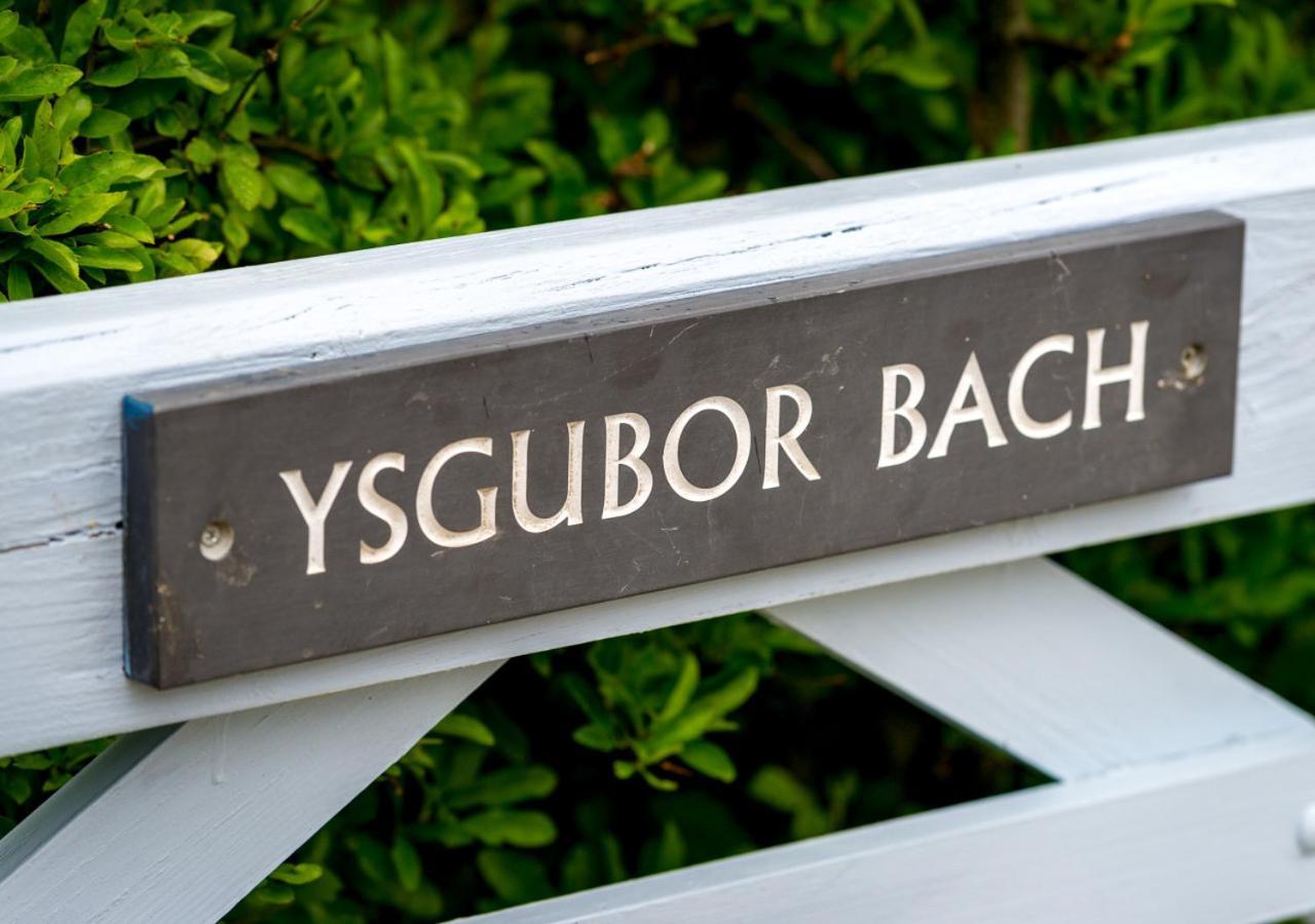 아베르다론 Ysgubor Bach 빌라 외부 사진